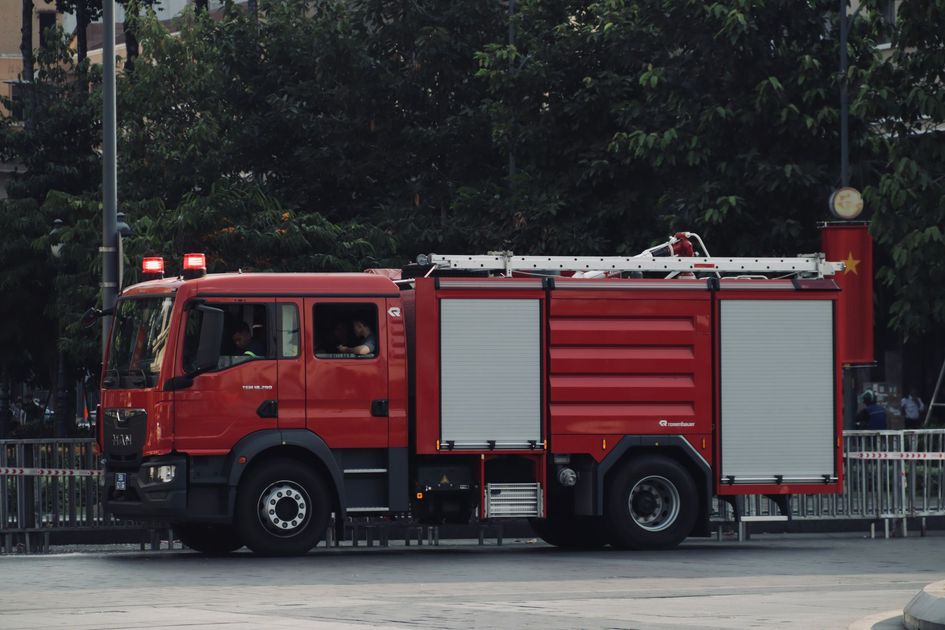 Cuerpo de Bomberos de Playas celebró su día con desfile y sesión solemne