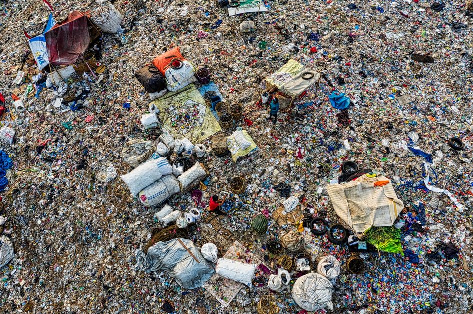 Municipio de Durán retira desechos en botaderos clandestinos de El Recreo