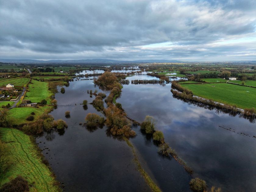 Alerta por crecida del río Vinces en Santa Rosa, Salitre