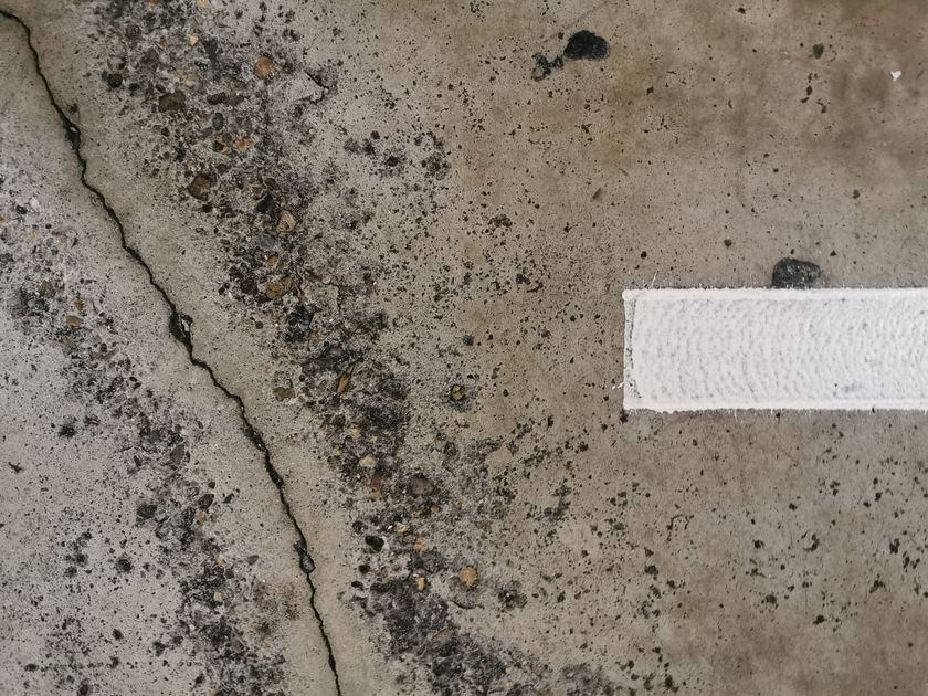 Vías periféricas de Guayaquil colapsan: baches y juntas dañadas paralizan el transporte pesado