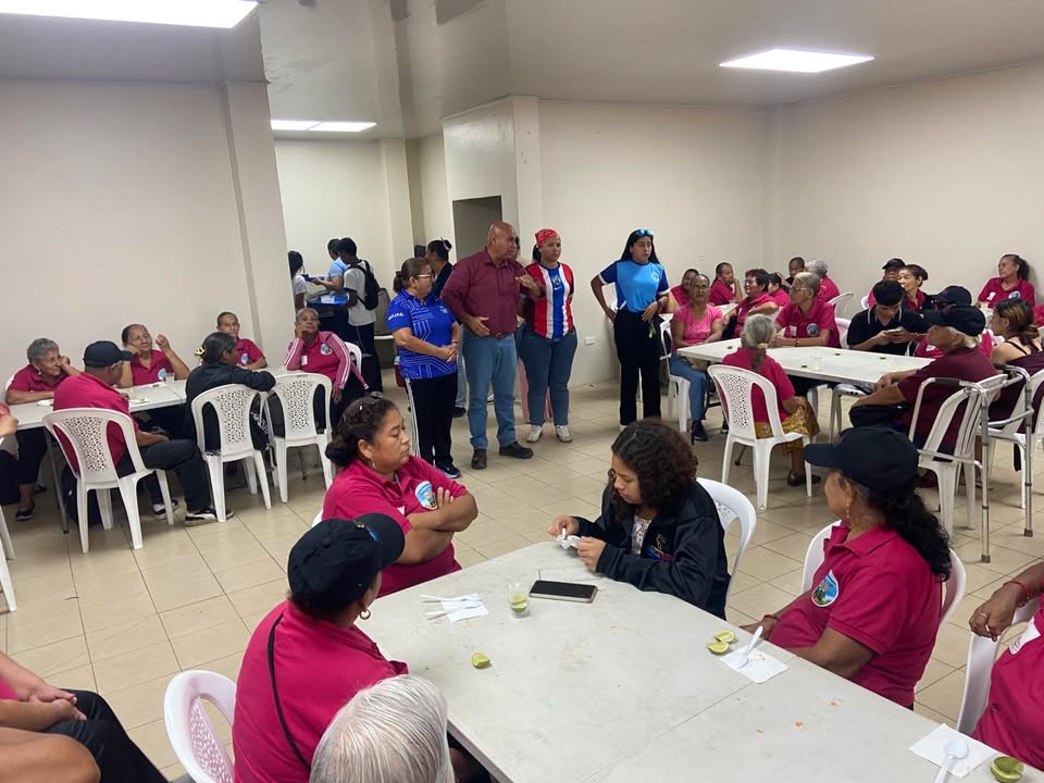 Junta parroquial de Virgen de Fátima integra a adultos mayores del proyecto Senderos de Vida