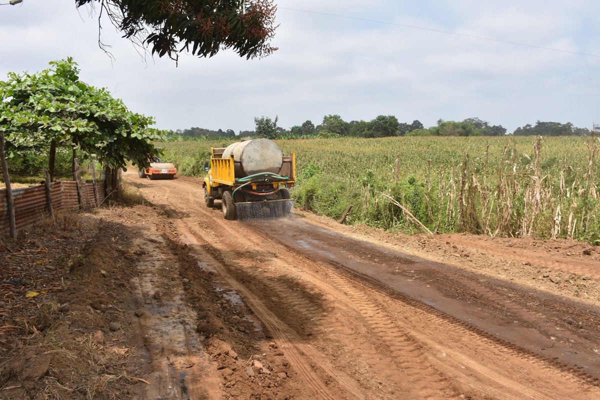 Recuperan caminos rurales en El Porvenir y Porvenir de Adentro