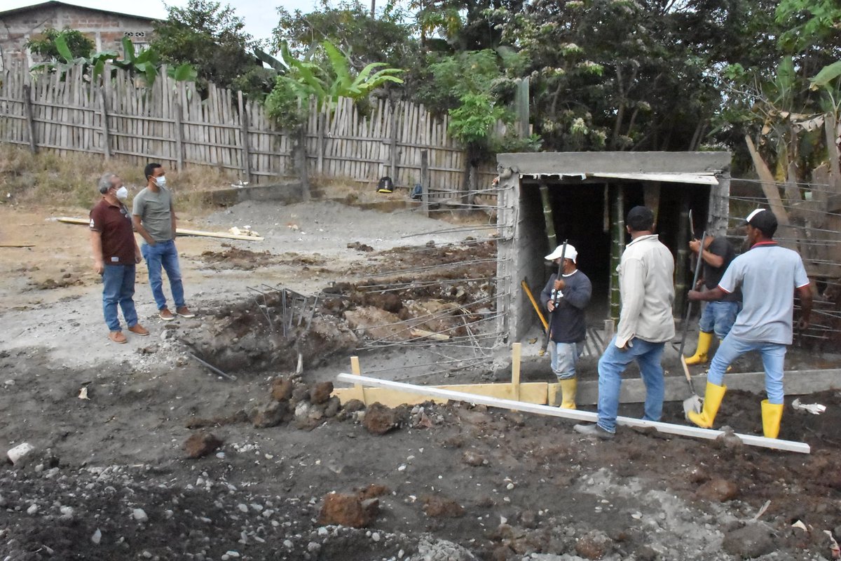 Obras en calle Loja avanzan rápido para mejorar el tránsito en El Empalme