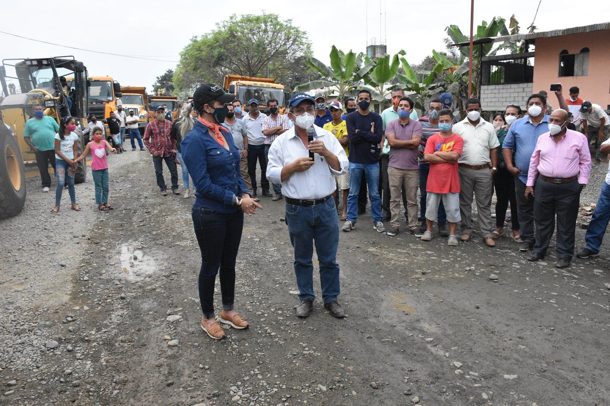 Prefectura y Alcaldía de El Empalme firman convenio para reparar 50 kilómetros de caminos