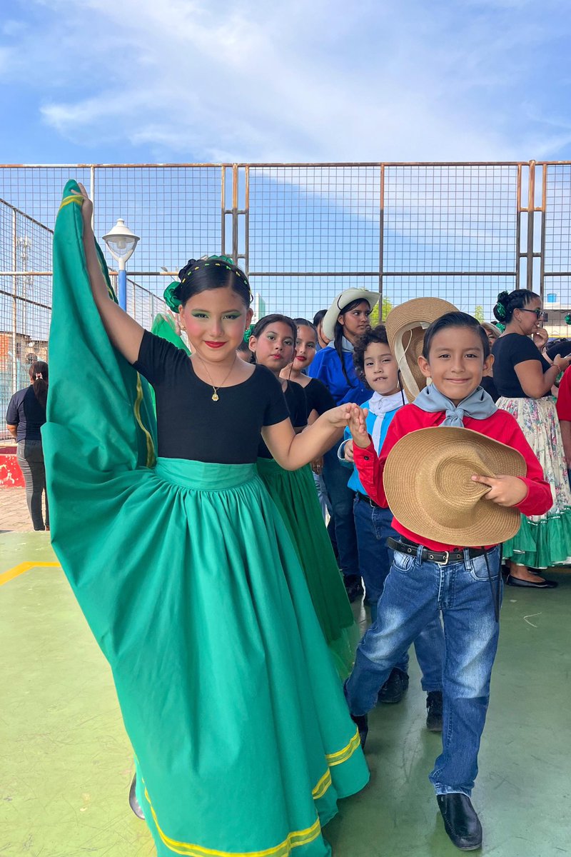 Clausuraron talleres artísticos en La Ferroviaria con muestra de talento local