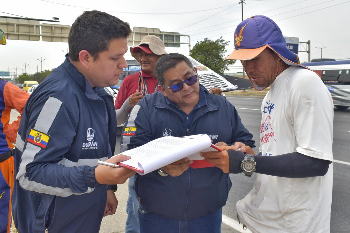 Dirección de Justicia y Vigilancia de Durán censó a más de 100 vendedores en Av. Nicolás Lapentti