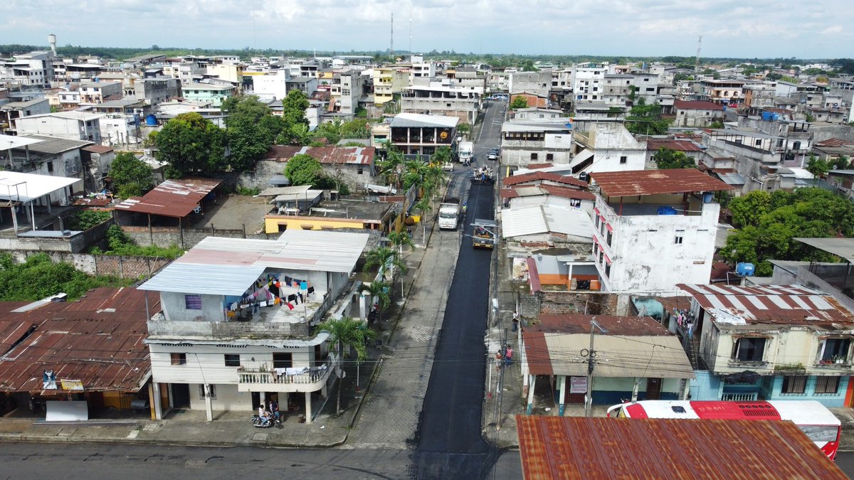 Recapeo asfáltico mejora calles adoquinadas en El Empalme