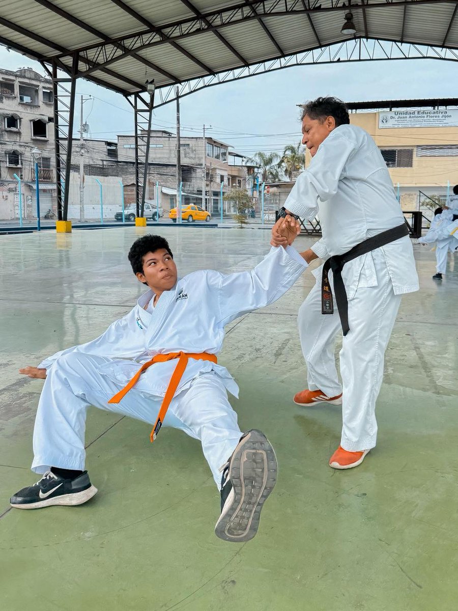 Jornada de karate en La Ferroviaria destaca disciplina de deportistas duranenses