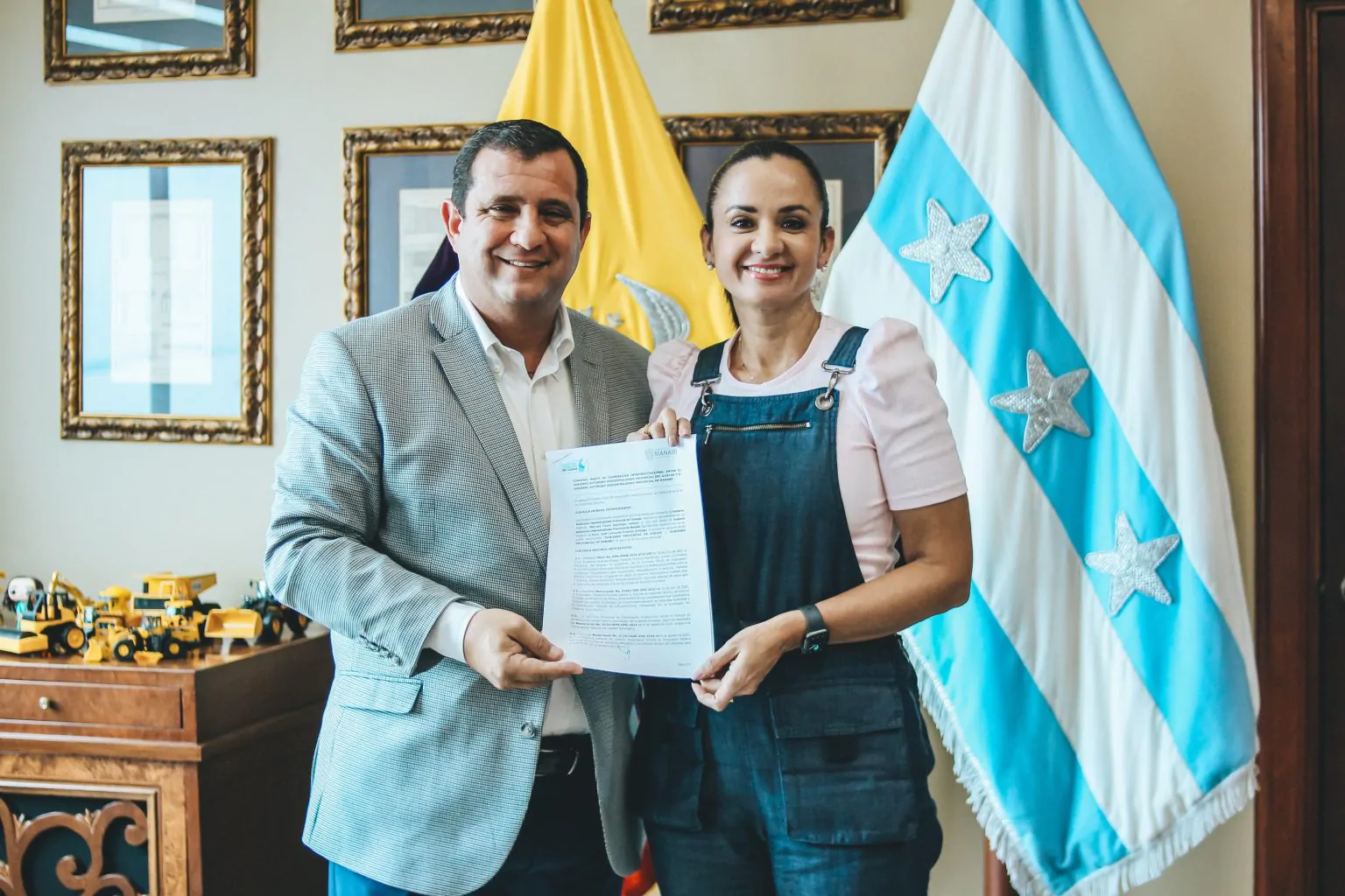 Pedro Carbo: Prefectura del Guayas firma acuerdo para integrar cantón con Manabí
