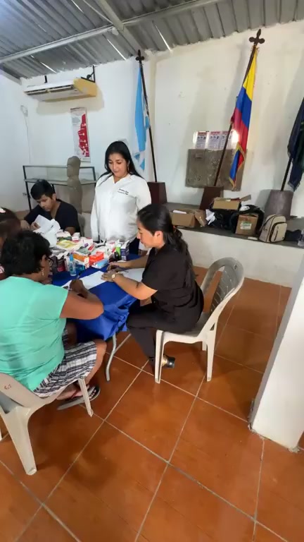 Brigadas médicas y odontológicas atienden a vecinos de Posorja ante alerta del Niño