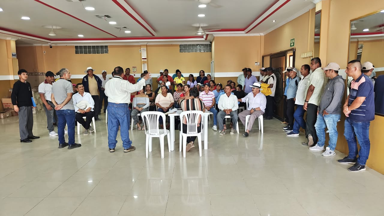 Santa Lucía coordina prevención ante El Niño con líderes comunitarios