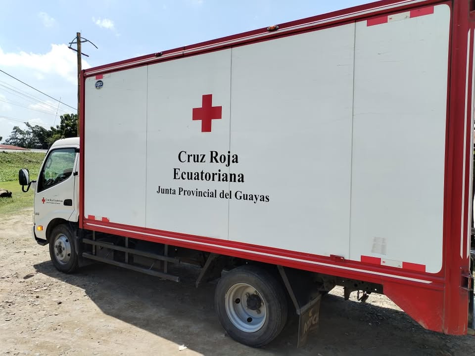 Familias de Río Nuevo reciben kits de cocina en Santa Lucía