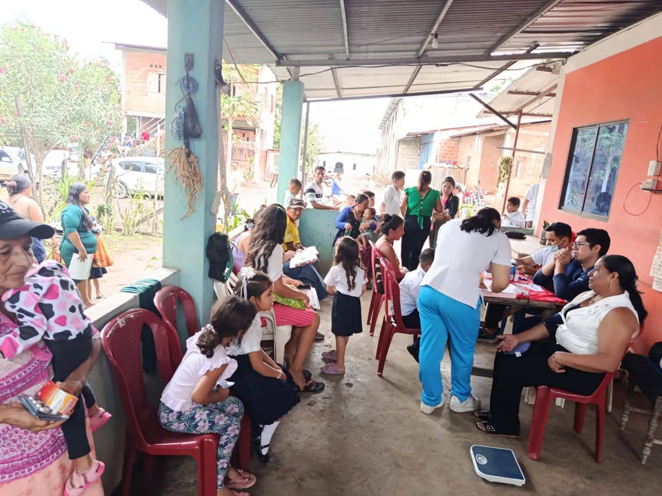 Brigadas médicas llegan a Tierra Seca para atender a familias junquillas