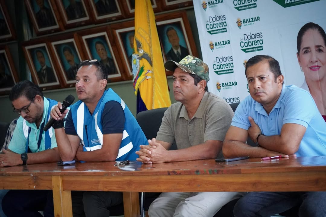 Alcaldía y Prefectura del Guayas capacitan a Balzar ante lluvias de El Niño