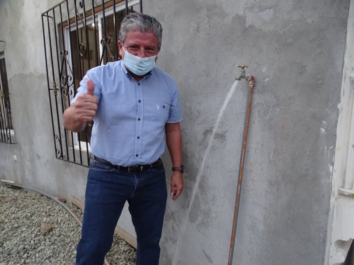 Apertura del agua potable en La Victoria, Lomas de Sargentillo
