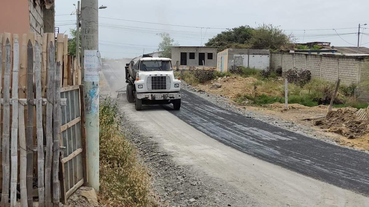 Vecinos de Playas agradecen obra vial tras 52 años sin atención municipal