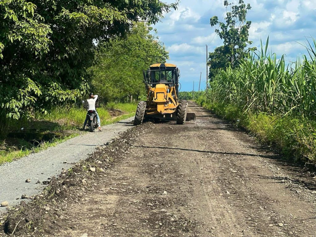 Reconforman vía Papayal-Manantial en Naranjito para agilizar transporte agrícola