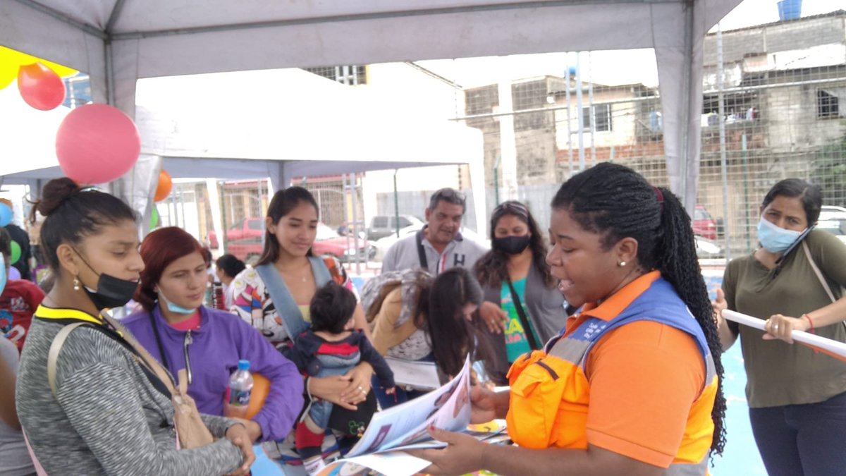 Riesgos Ecuatorianos socializaron autoprotección en feria del Polideportivo La Ferroviaria