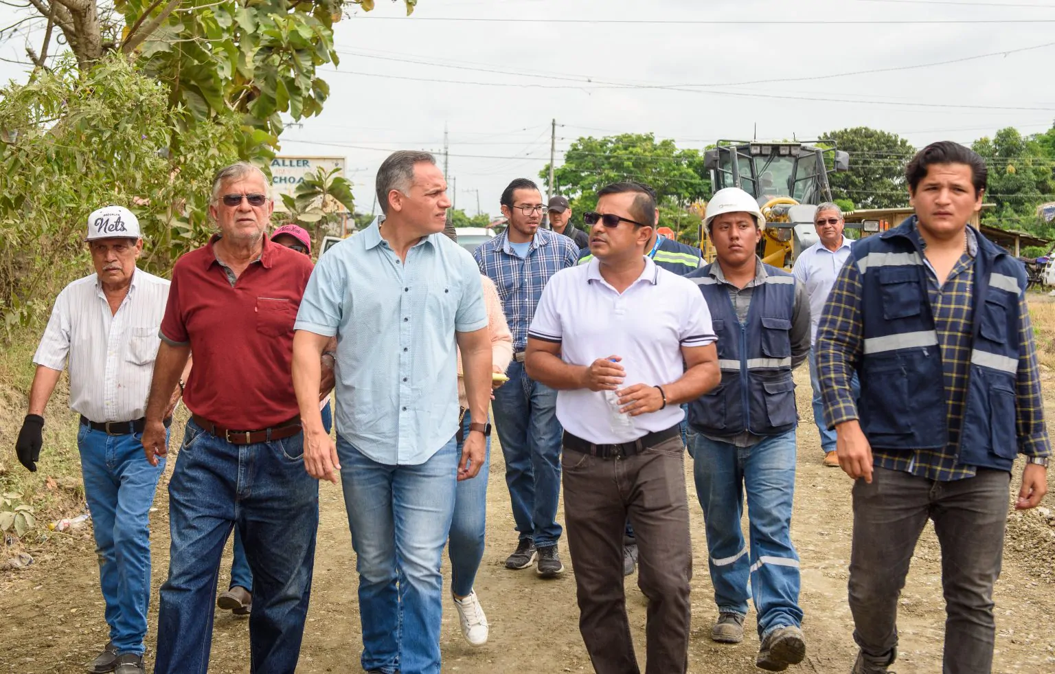 Prefectura reanuda asfaltado de 7,5 km en Balzar para conectar zonas rurales
