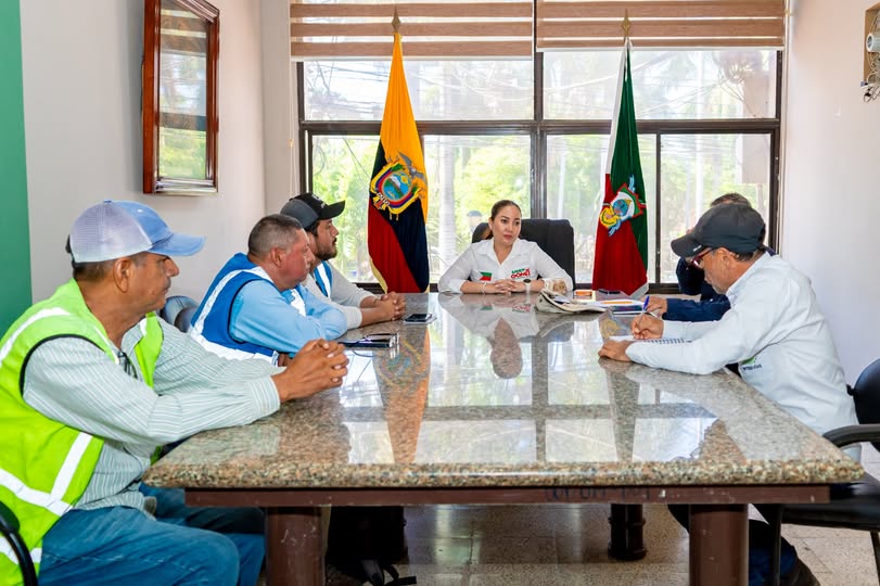 Alcaldesa de Balao se reunió con Intervías para mejorar servicios del cantón