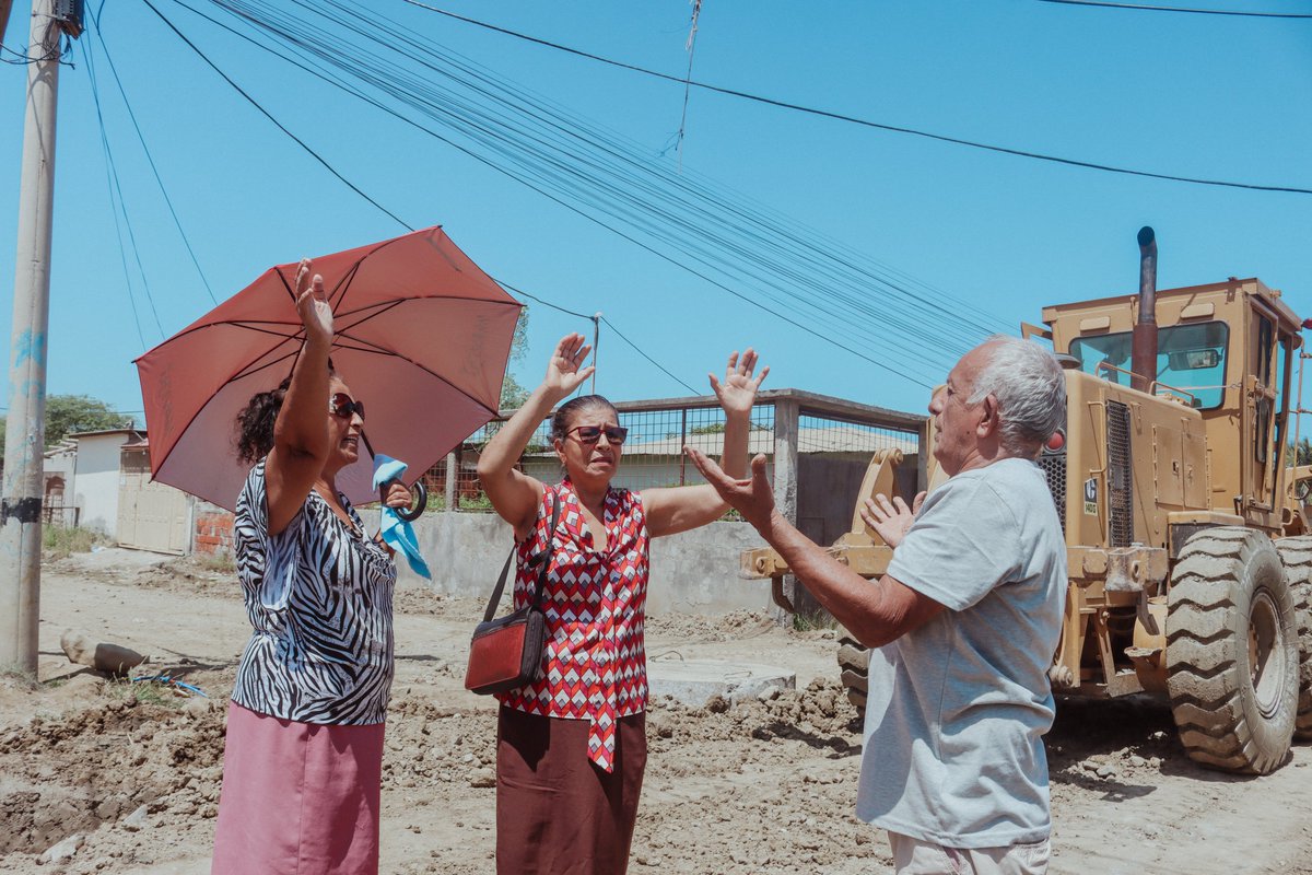 Alcaldía de Playas anuncia reconstrucción de calles en Playas 2 y avance del alcantarillado