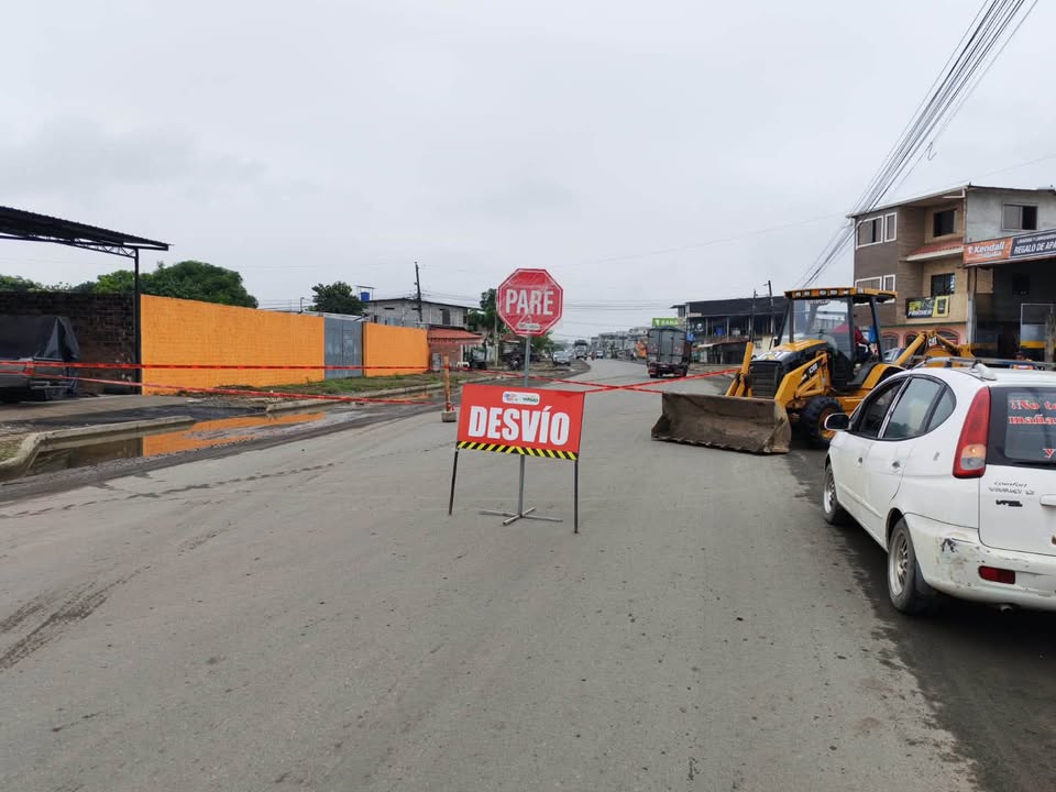 Cierre parcial en Mariscal Sucre por obras de drenaje en Simón Bolívar
