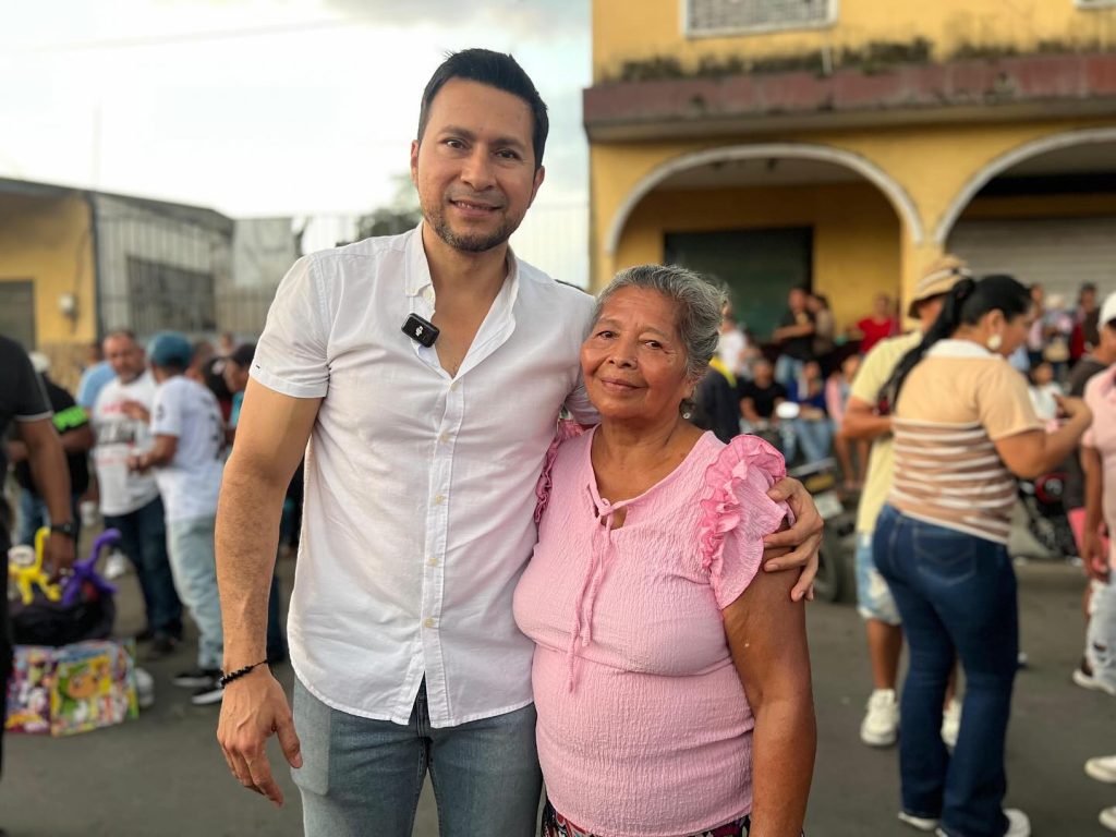 Naranjito Emprende 2025: Feria, música y chiva turística celebran cantonización