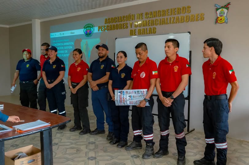 Municipio y Bomberos enseñan seguridad a pescadores de Balao