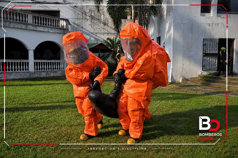 Policía de Durán aprende a actuar ante materiales peligrosos con apoyo de Bomberos