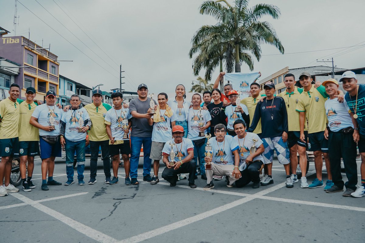 El Triunfo: Carrera de triciclos une a vecinos y funcionarios del GAD Municipal