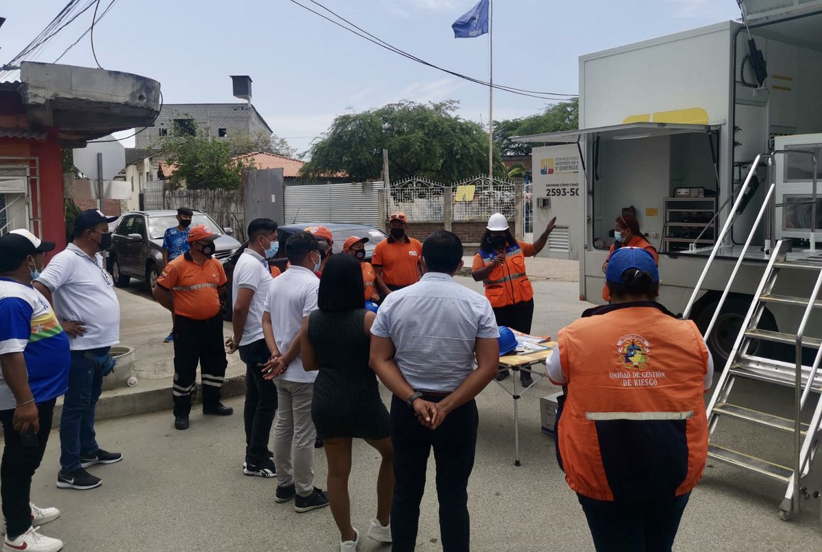 Coordinación Zonal 5 y GAD Playas socializan simulador sísmico en Villamil