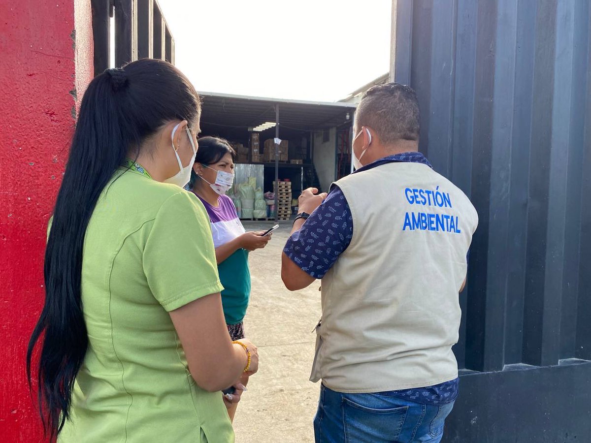 Canino rescatado en fábrica de Fincas Delia tras denuncia ciudadana