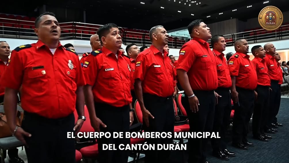 25 nuevos bomberos se gradúan en Durán y se conmemora el Día del Bombero Ecuatoriano