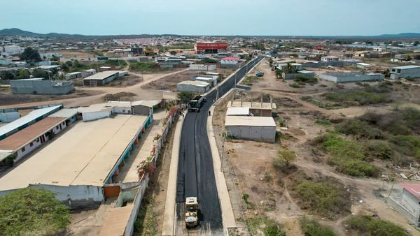 Asfaltado el acceso a CDLA 25 de Julio en Playas para mejorar movilidad vecinal
