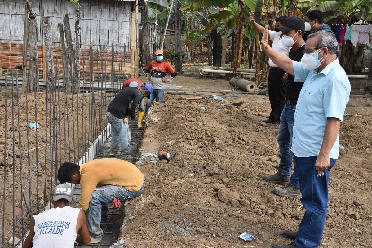 Arranca la construcción de una cancha con iluminación en Lotización Karina