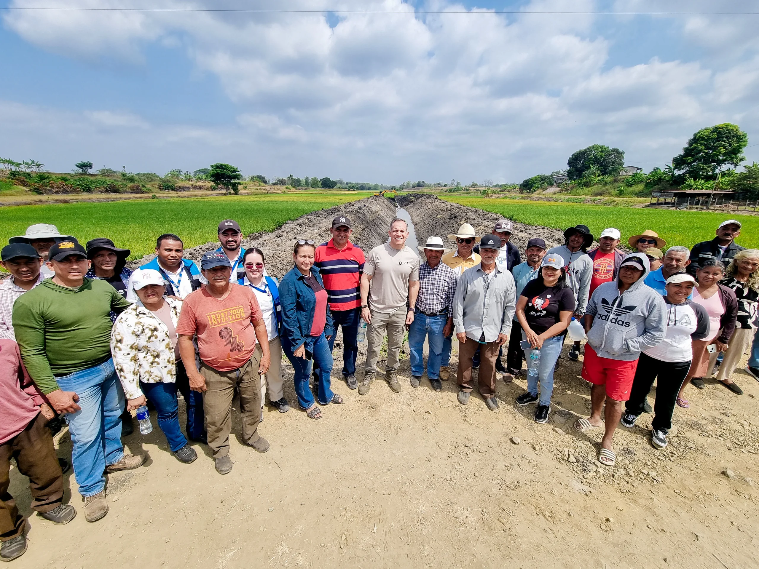 Prefectura del Guayas avanza en canal de riego para Palestina, Colimes y Balzar