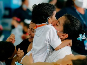 Alcaldía inicia clases en escuela especial con 483 textos gratuitos