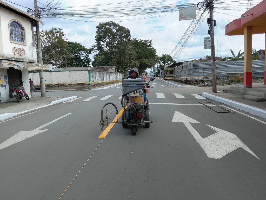 Asfaltado en Jaime Ortiz mejora movilidad en Ciudadela Xavier Marcos