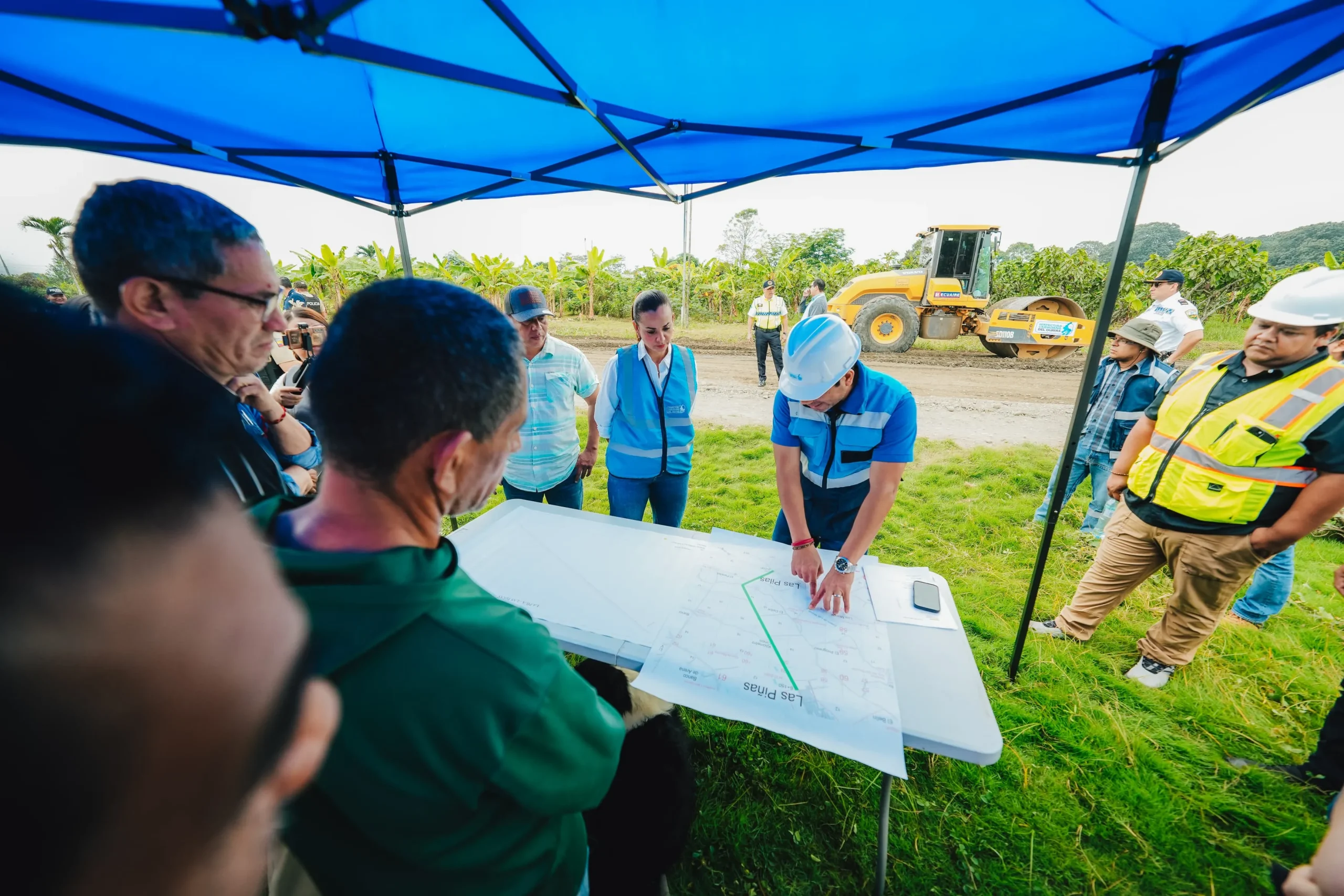 Prefectura del Guayas avanza en doble riego asfáltico para conectar Milagro con recintos productivos