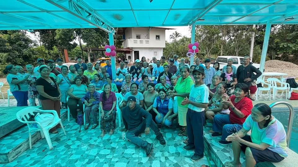 Jornada de alegría y cariño para el adulto mayor en Tenguel