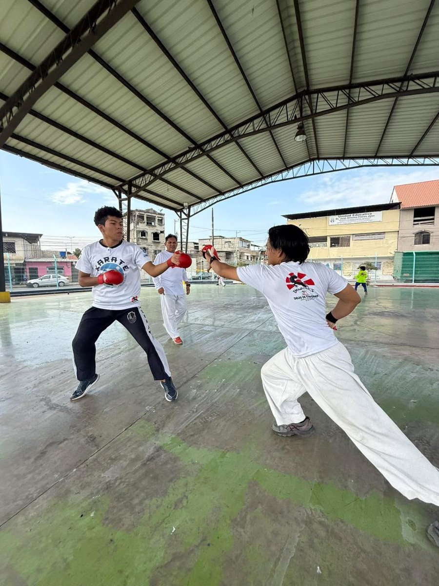 Escuela Municipal de Karate impulsa formación deportiva en Durán