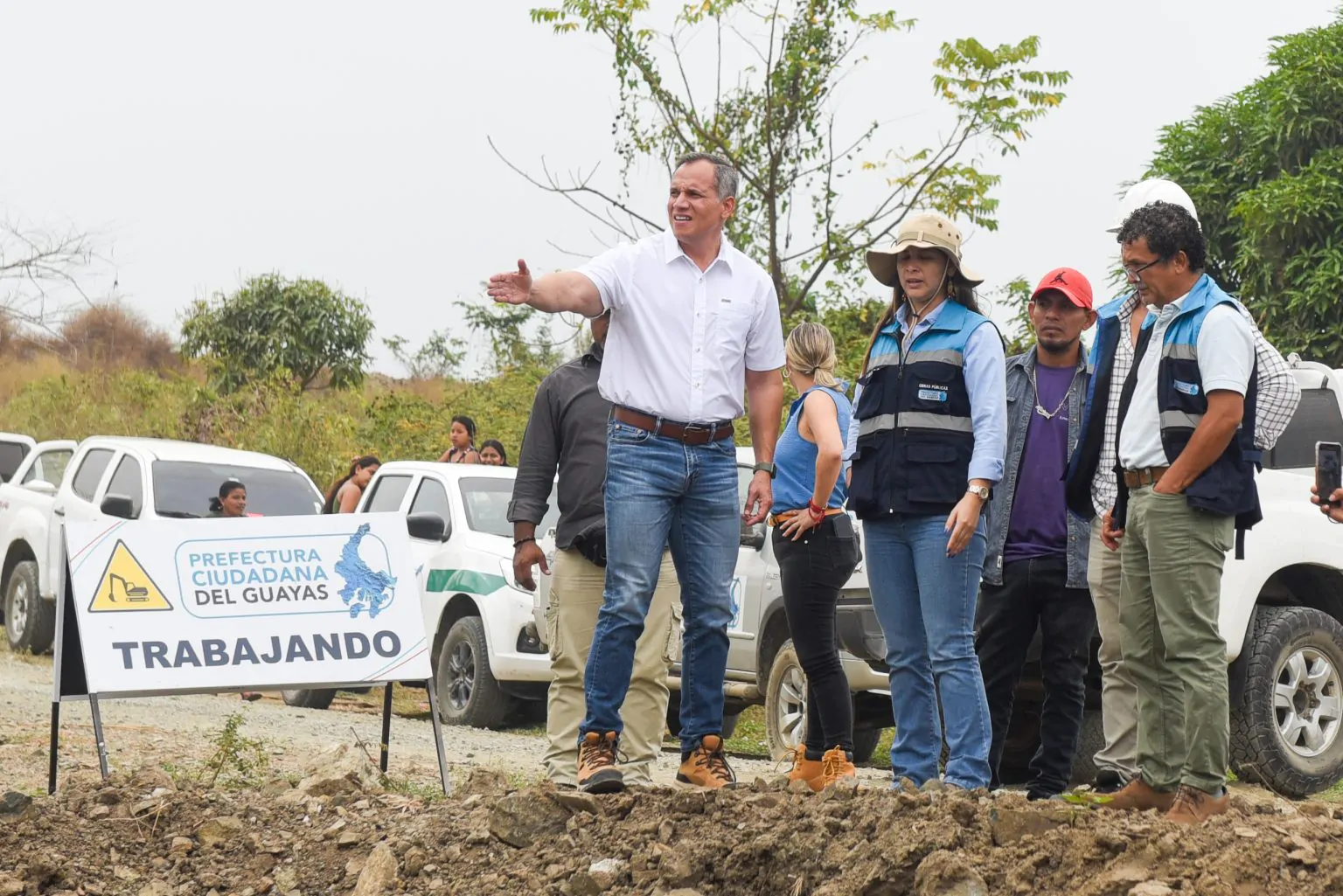 Más de 120 familias en Samborondón esperan elevar camino para evitar aislamiento