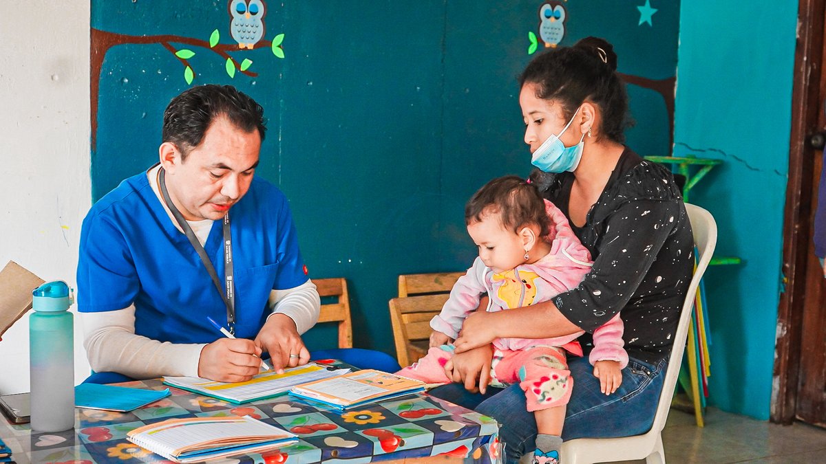 Brigadas médicas del MIES y MSP atienden a niños en CDI de Playas