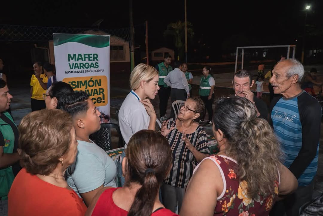 Alcaldesa de Simón Bolívar visita Río Chico 1 para escuchar necesidades del barrio