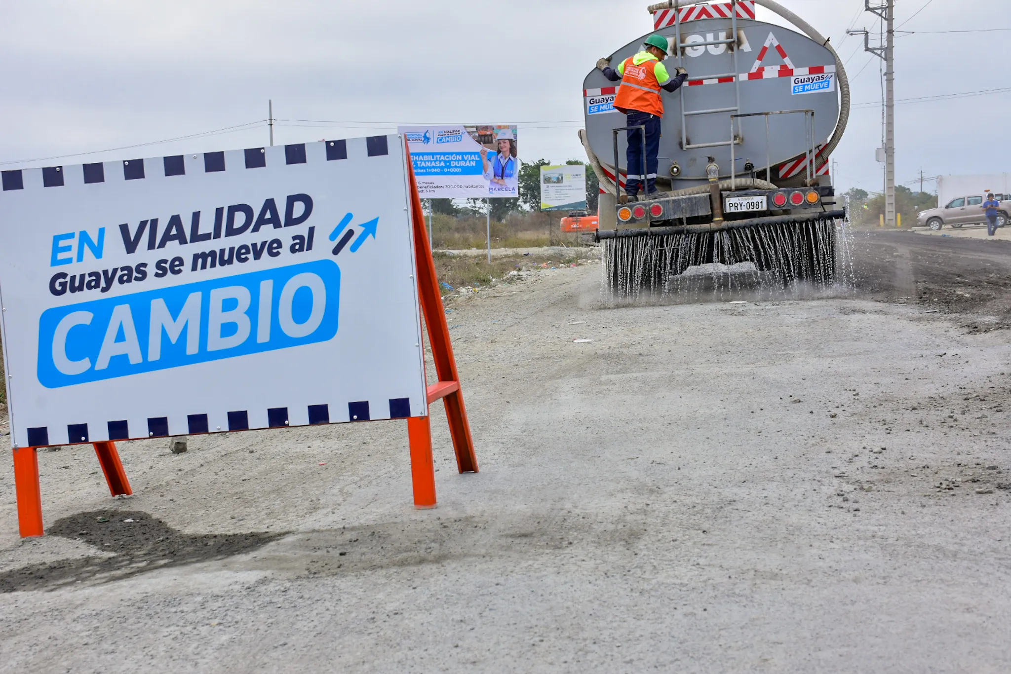 Prefectura del Guayas inicia rehabilitación de avenida Tanasa en Durán