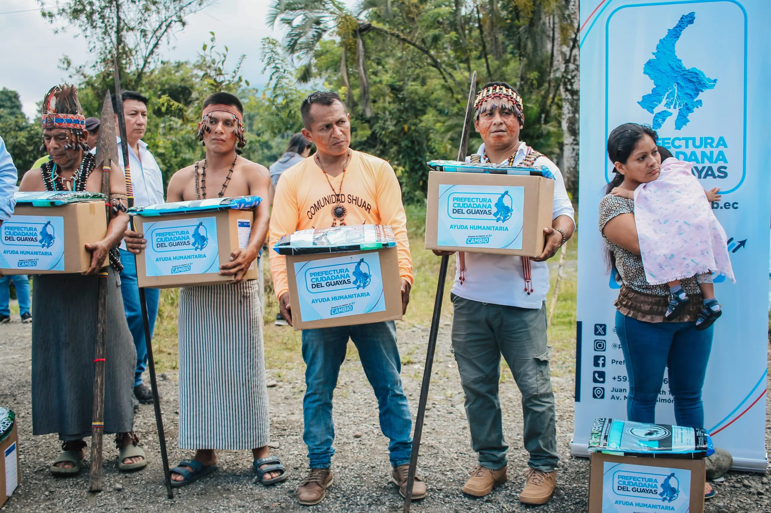 Prefectura del Guayas reconstruye vía en Bucay tras socavón en río El Limón