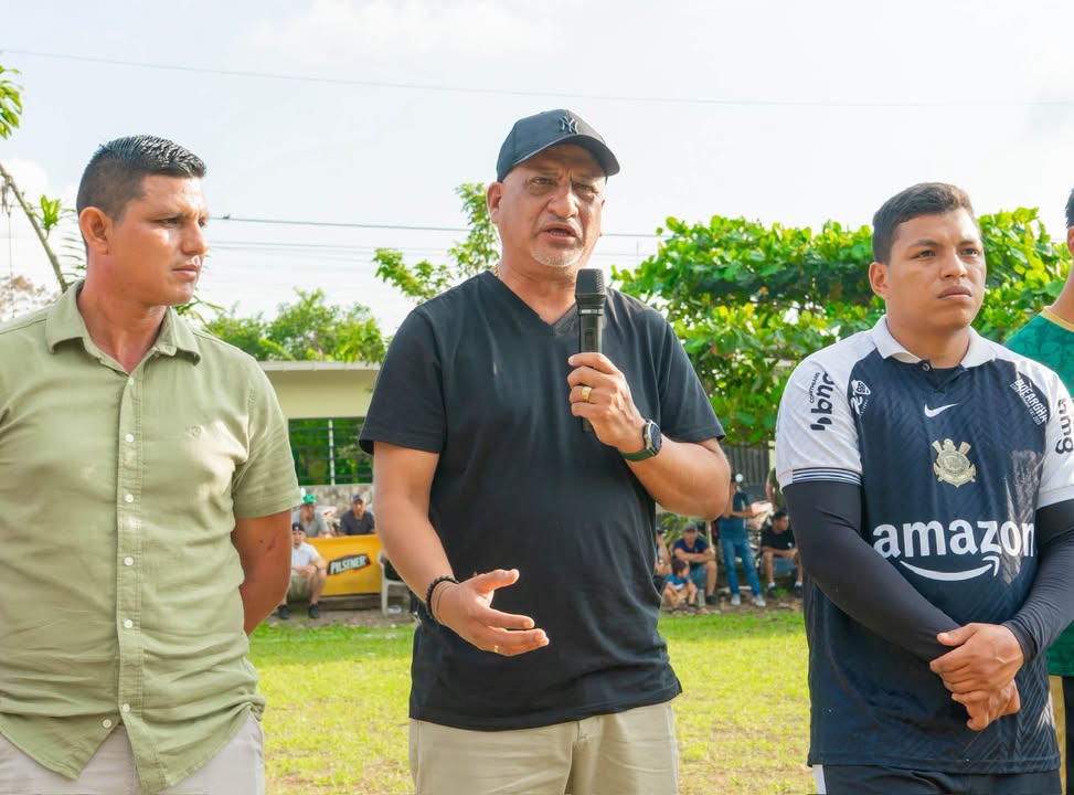 Mauricio Rosado presenció la final del Mundialito de la Loma en Bucay