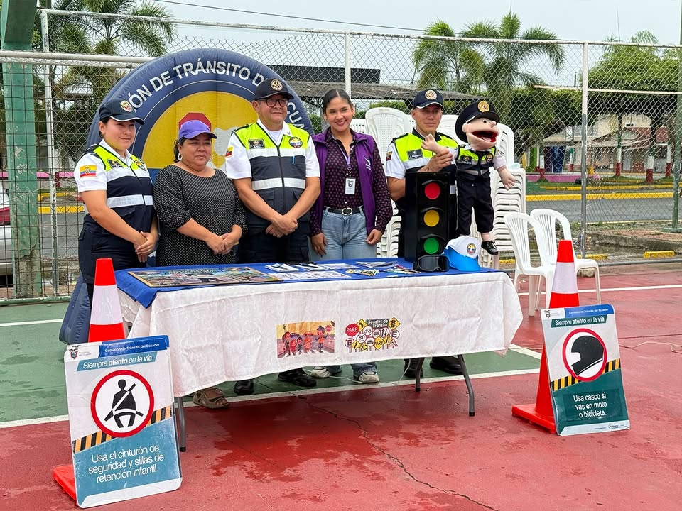 Brigada Social del Nuevo Ecuador atendió a más de 300 vecinos en Villanueva
