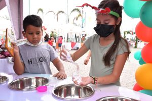 Buijo Market regala su edición navideña en el Malecón del Recinto Histórico