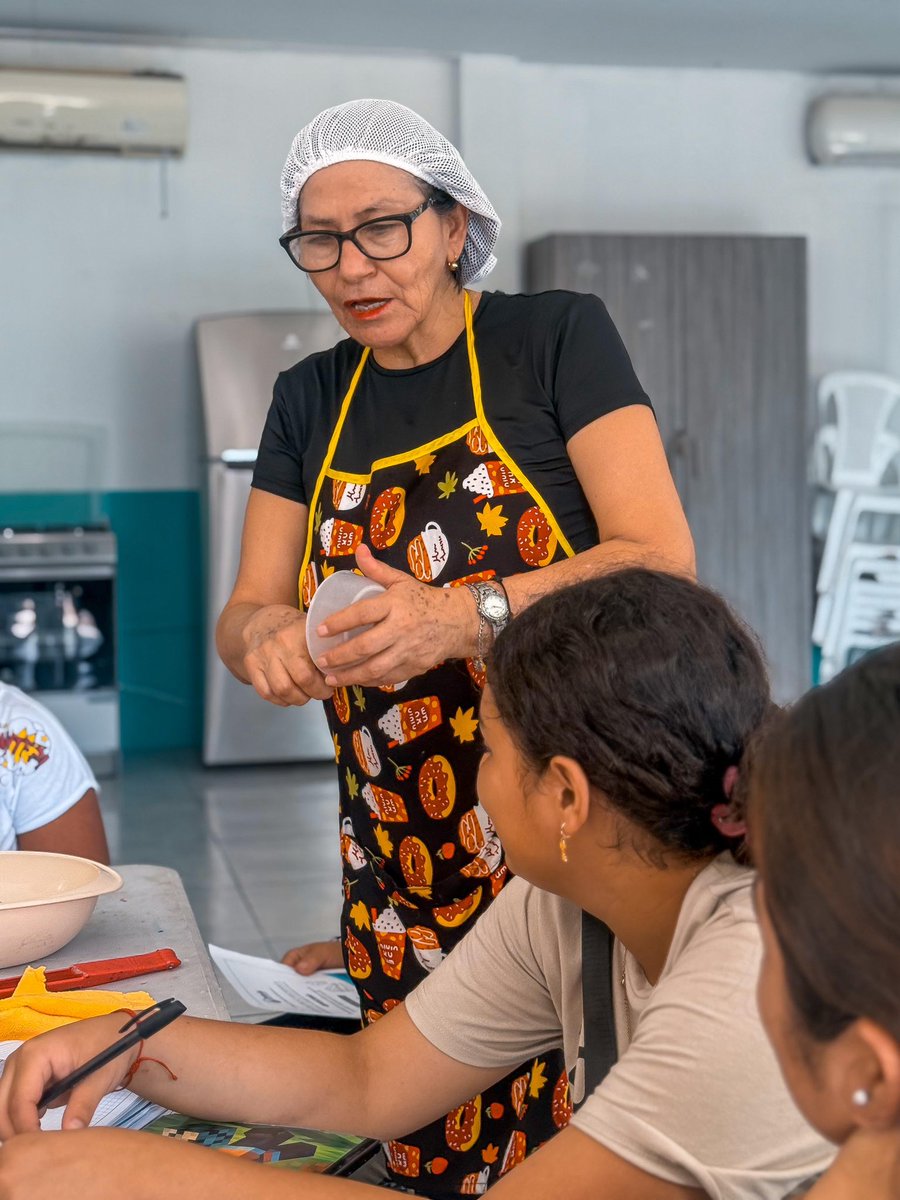 Talleres de repostería en La Ferroviaria impulsan el emprendimiento duraneño